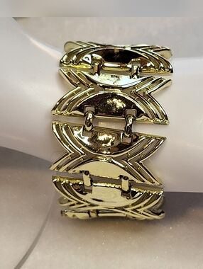 Vintage MCM Coro Pegasus Gold-tone Panel Link Bracelet